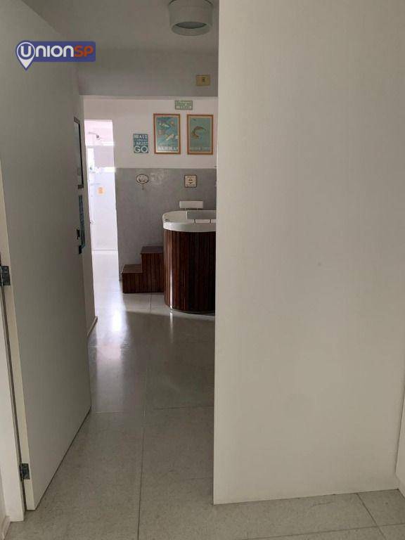 Apartamento à venda com 4 quartos, 196m² - Foto 8