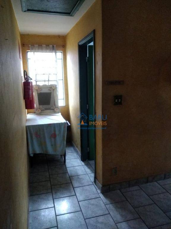 Sobrado para alugar com 7 quartos, 260m² - Foto 2