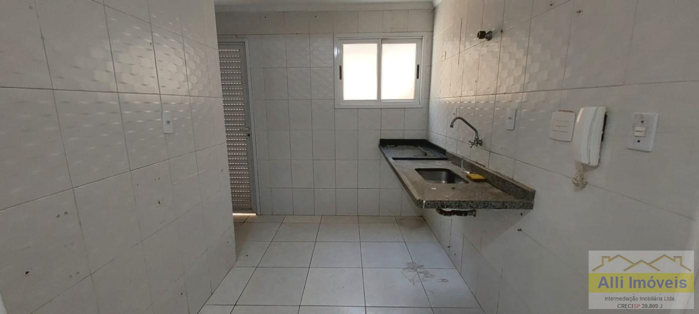 Sobrado à venda com 2 quartos, 65m² - Foto 3