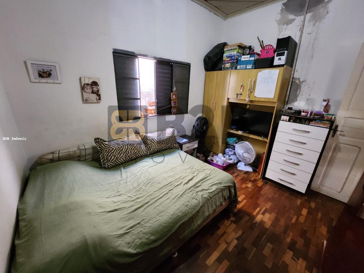 Casa à venda com 2 quartos, 385m² - Foto 10