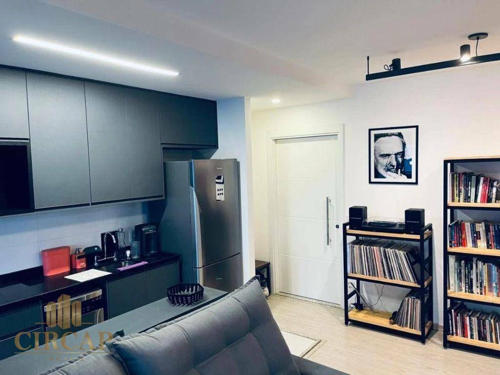 Apartamento à venda com 2 quartos, 70m² - Foto 4