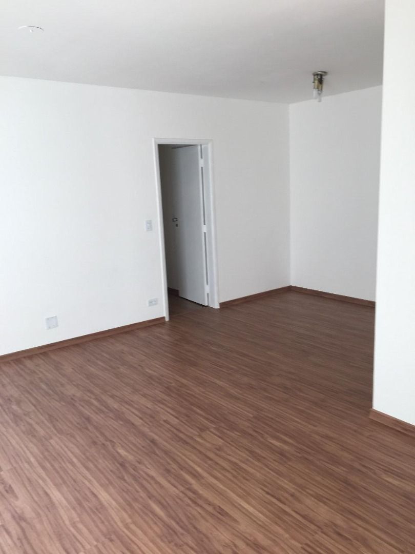 Apartamento à venda com 3 quartos, 100m² - Foto 11