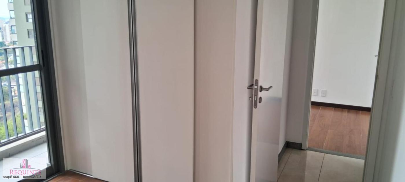 Apartamento para alugar com 2 quartos, 65m² - Foto 12