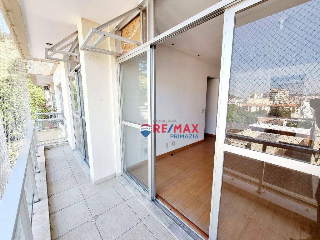 Apartamento à venda com 2 quartos, 86m² - Foto 10