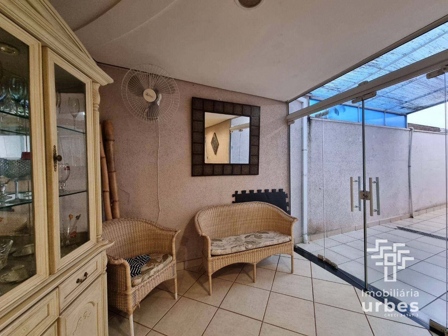 Casa à venda com 4 quartos, 206m² - Foto 25