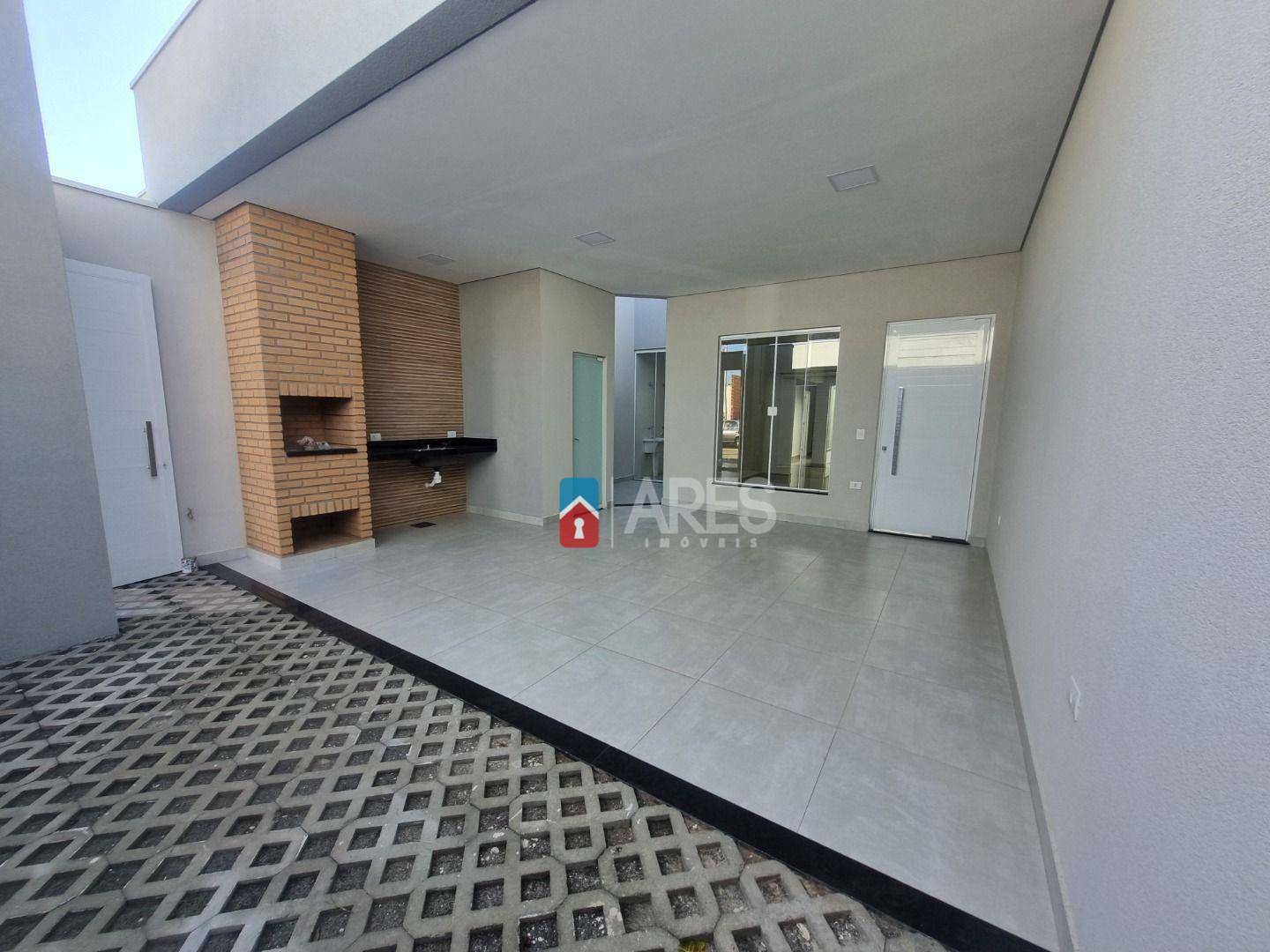 Casa à venda com 3 quartos, 125m² - Foto 1