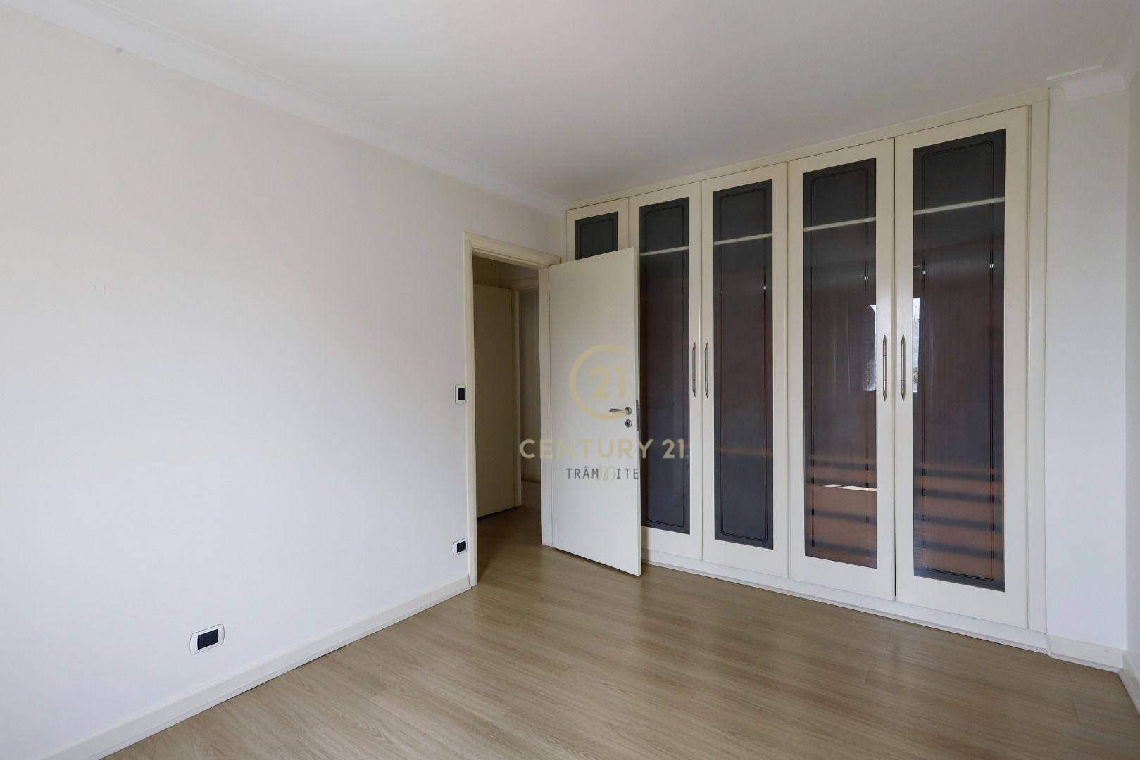 Apartamento para alugar com 4 quartos, 312m² - Foto 17