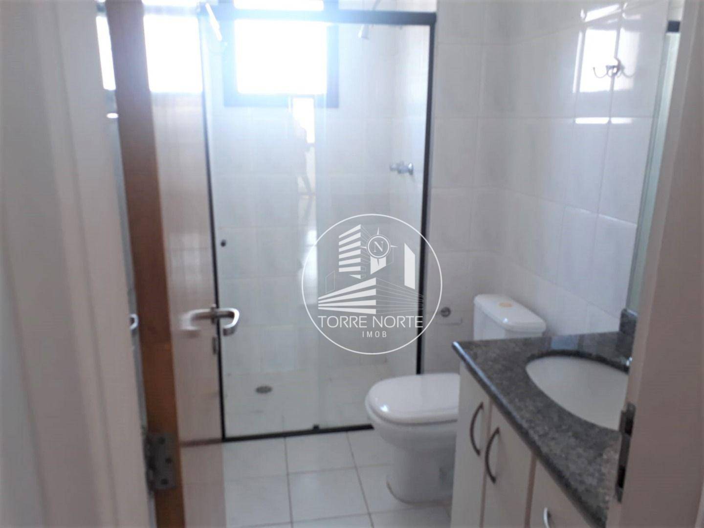 Apartamento para alugar com 4 quartos, 143m² - Foto 12