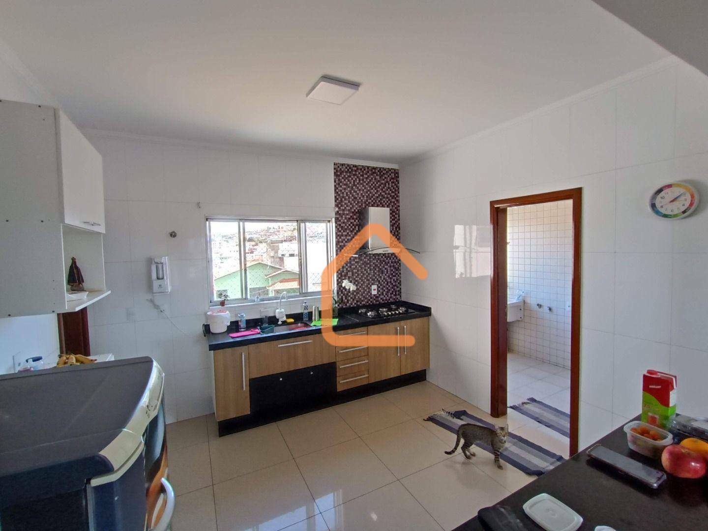 Apartamento para alugar com 3 quartos, 150m² - Foto 8