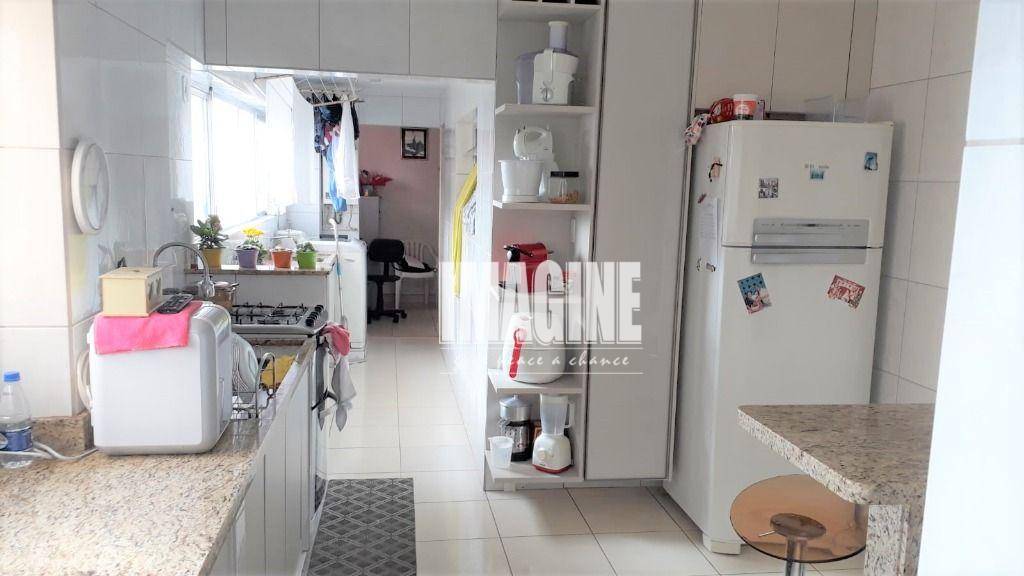 Apartamento à venda com 3 quartos, 130m² - Foto 5