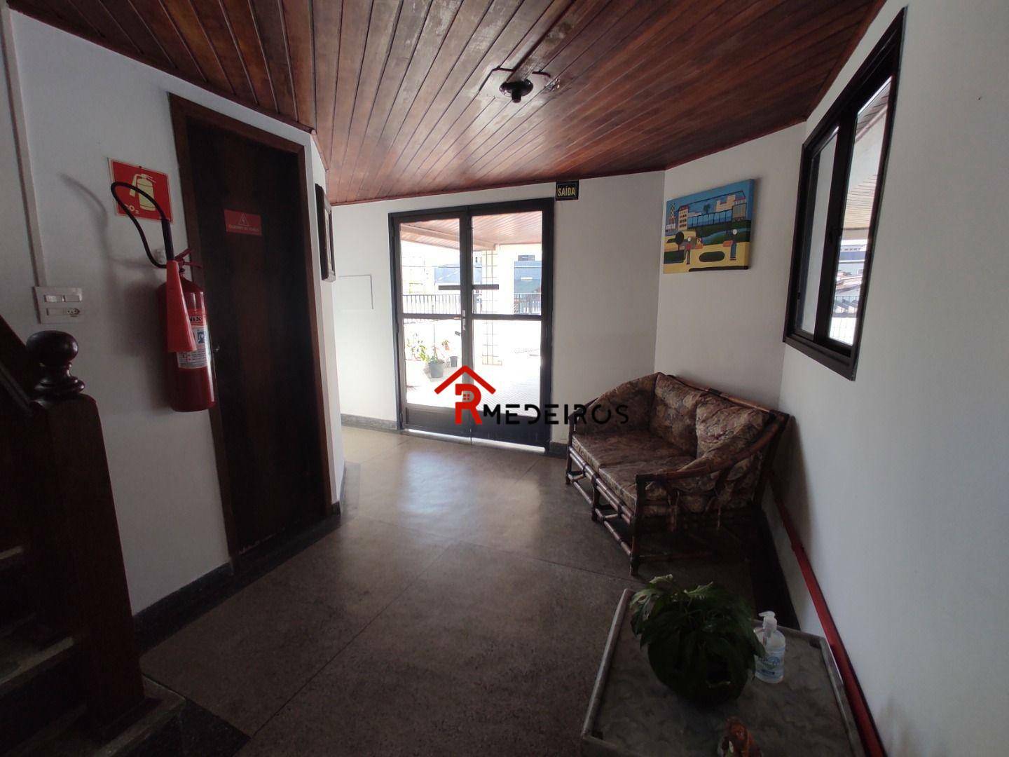 Apartamento à venda com 1 quarto, 45m² - Foto 13