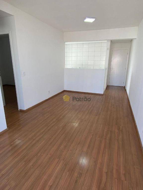 Apartamento à venda com 2 quartos, 58m² - Foto 11