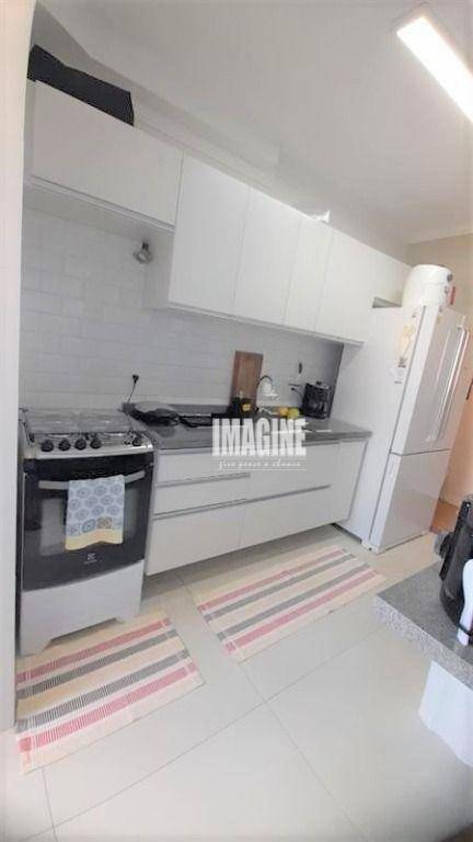 Apartamento à venda com 3 quartos, 64m² - Foto 4