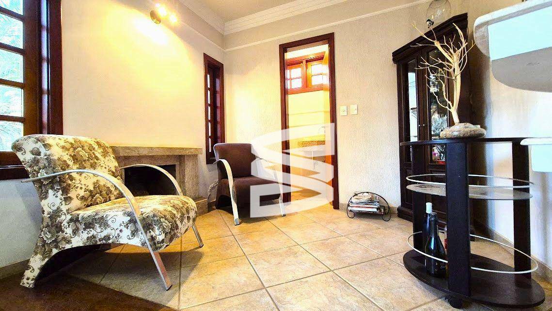 Casa de Condomínio à venda com 3 quartos, 196m² - Foto 4