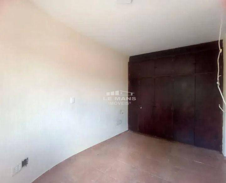 Casa para alugar com 3 quartos, 150m² - Foto 9