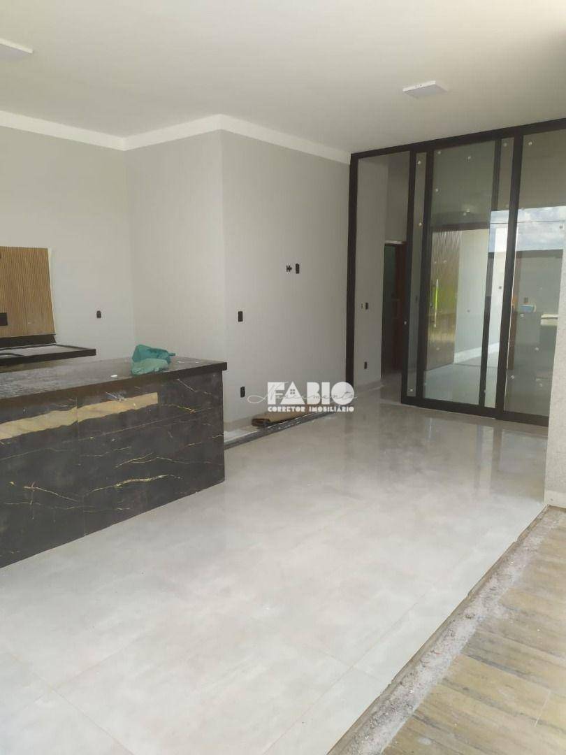 Casa à venda com 3 quartos, 120m² - Foto 14