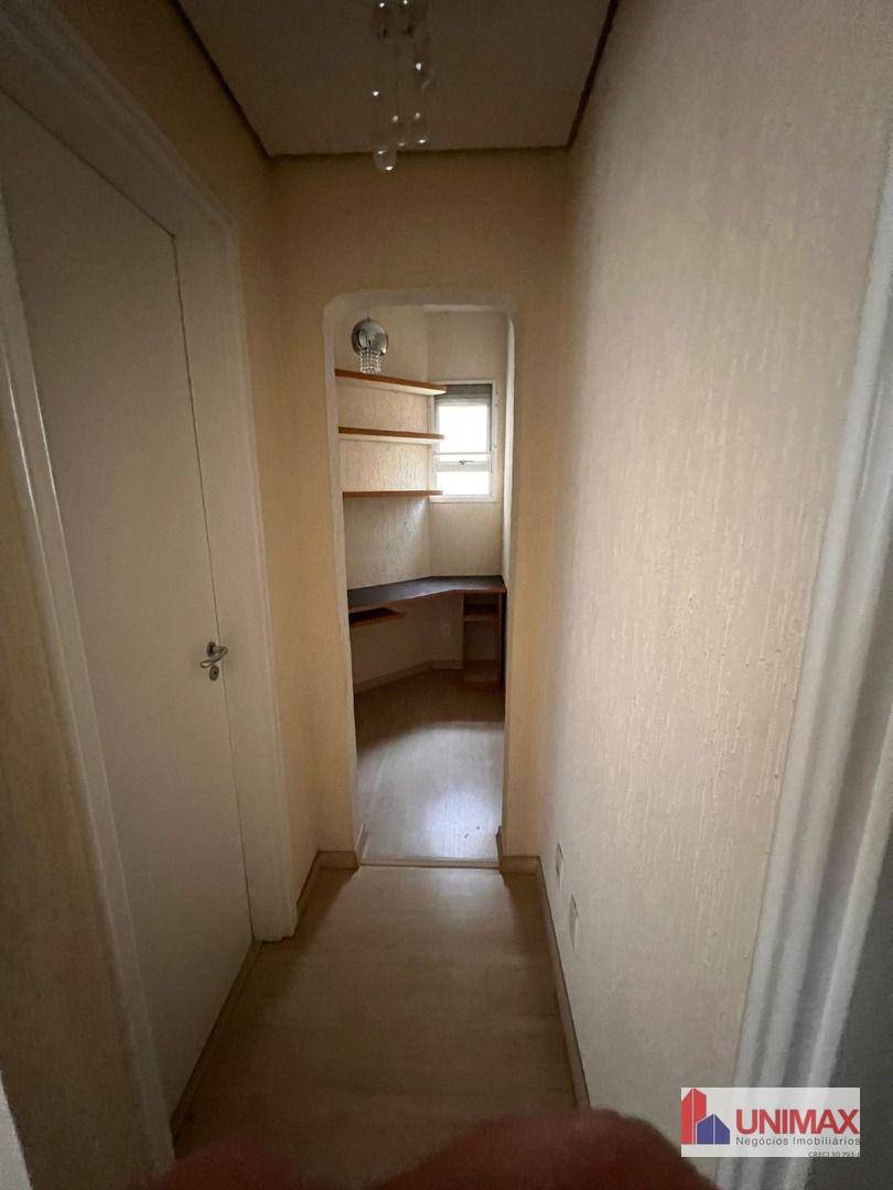 Apartamento para alugar com 3 quartos, 139m² - Foto 11