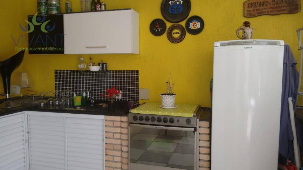 Casa de Condomínio à venda com 3 quartos, 236m² - Foto 12