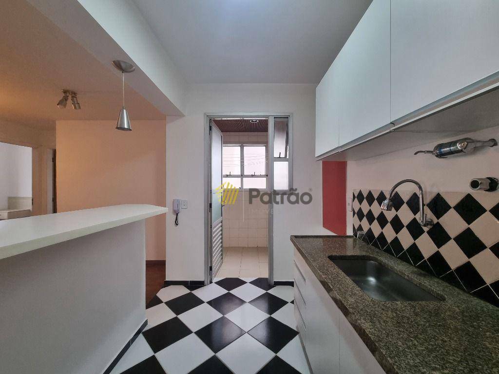 Apartamento para alugar com 2 quartos, 72m² - Foto 4