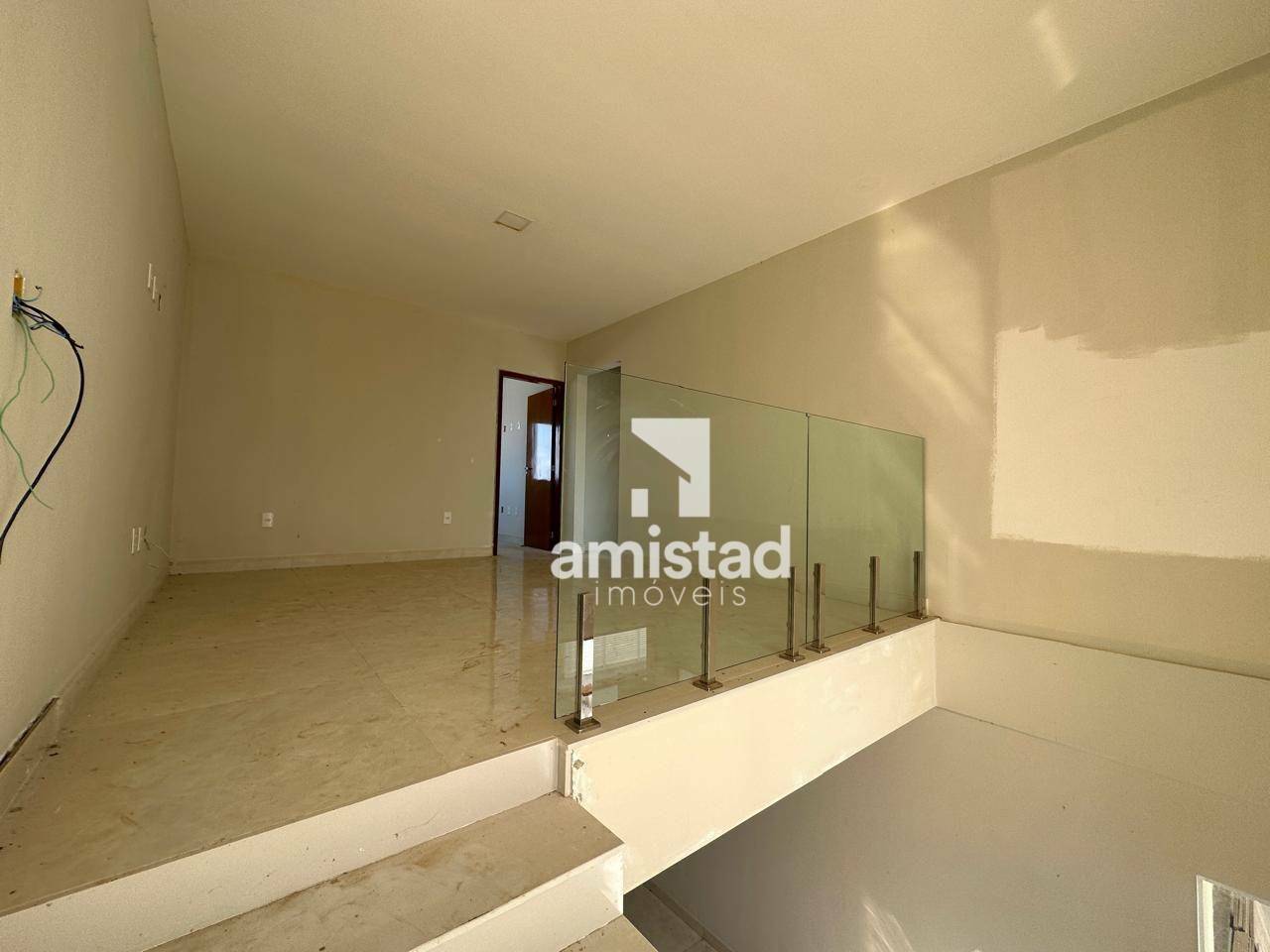 Casa à venda com 3 quartos, 226m² - Foto 8