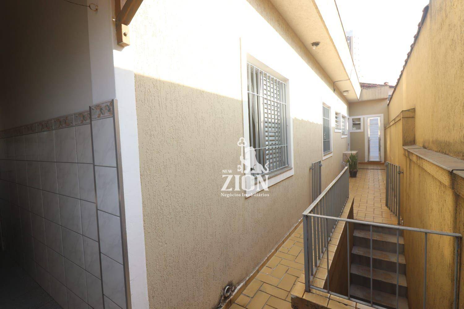 Casa à venda com 3 quartos, 250m² - Foto 9