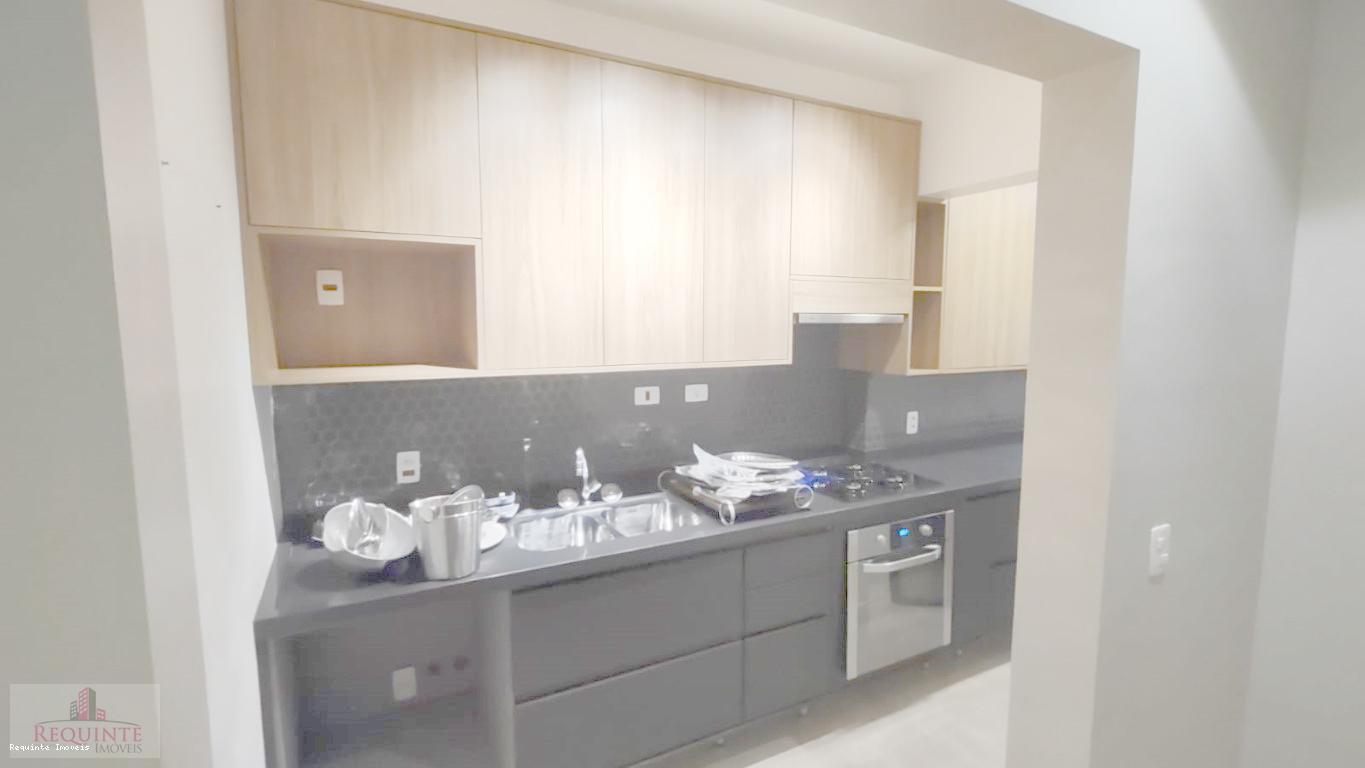 Apartamento à venda com 2 quartos, 65m² - Foto 3