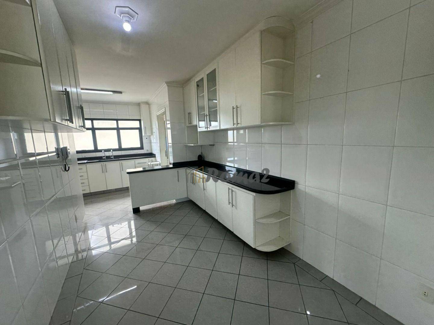 Apartamento à venda e aluguel com 3 quartos, 150m² - Foto 8