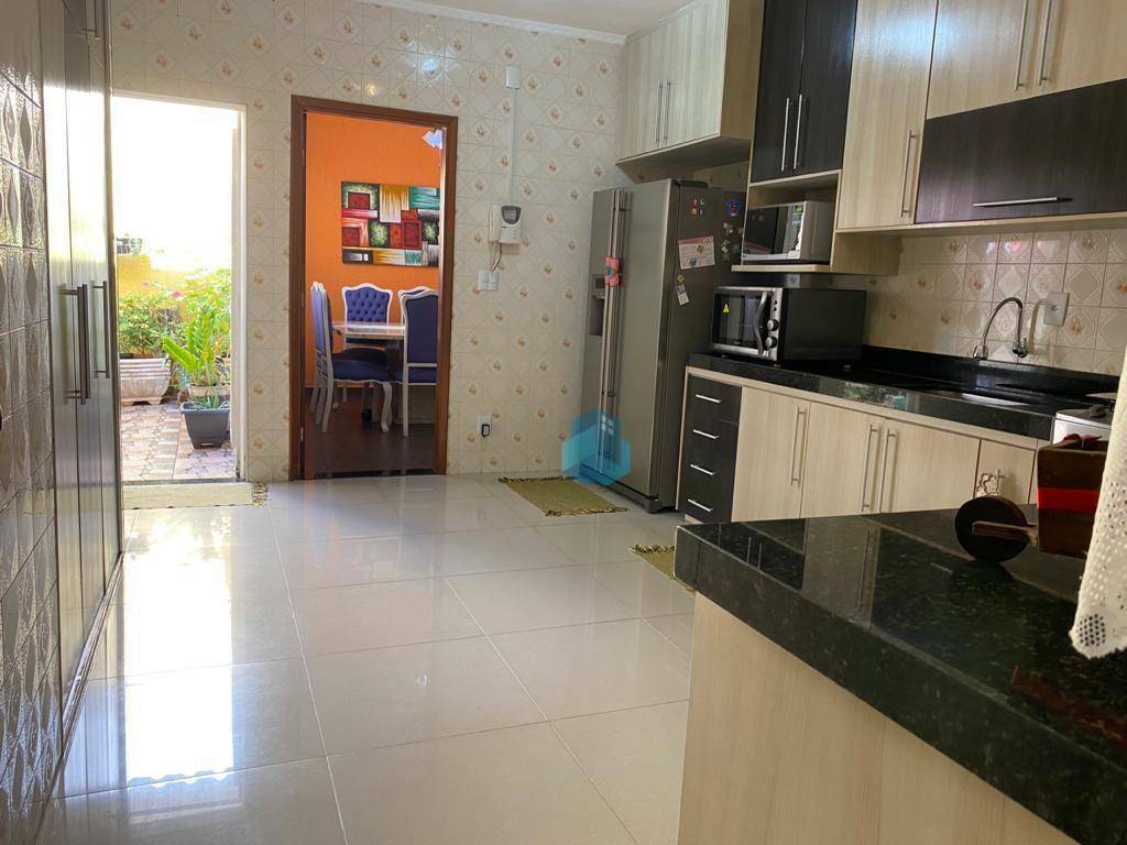 Casa à venda e aluguel com 3 quartos, 160m² - Foto 59