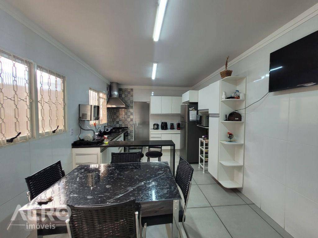 Casa à venda com 2 quartos, 126m² - Foto 17