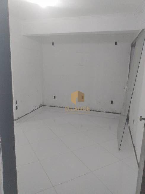 Casa à venda com 4 quartos, 300m² - Foto 19