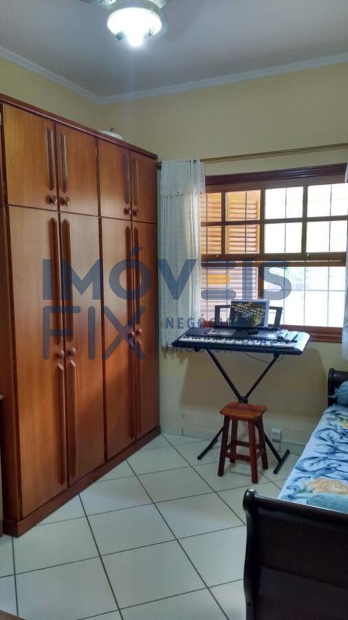 Casa de Condomínio à venda com 3 quartos, 290m² - Foto 29