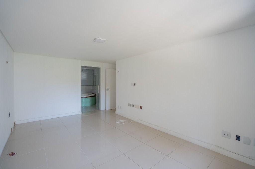 Apartamento à venda com 3 quartos, 210m² - Foto 8