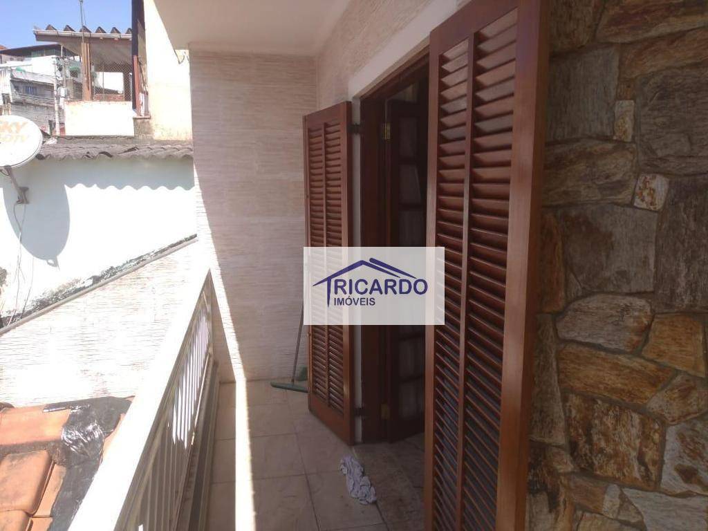 Sobrado à venda com 3 quartos, 220m² - Foto 23