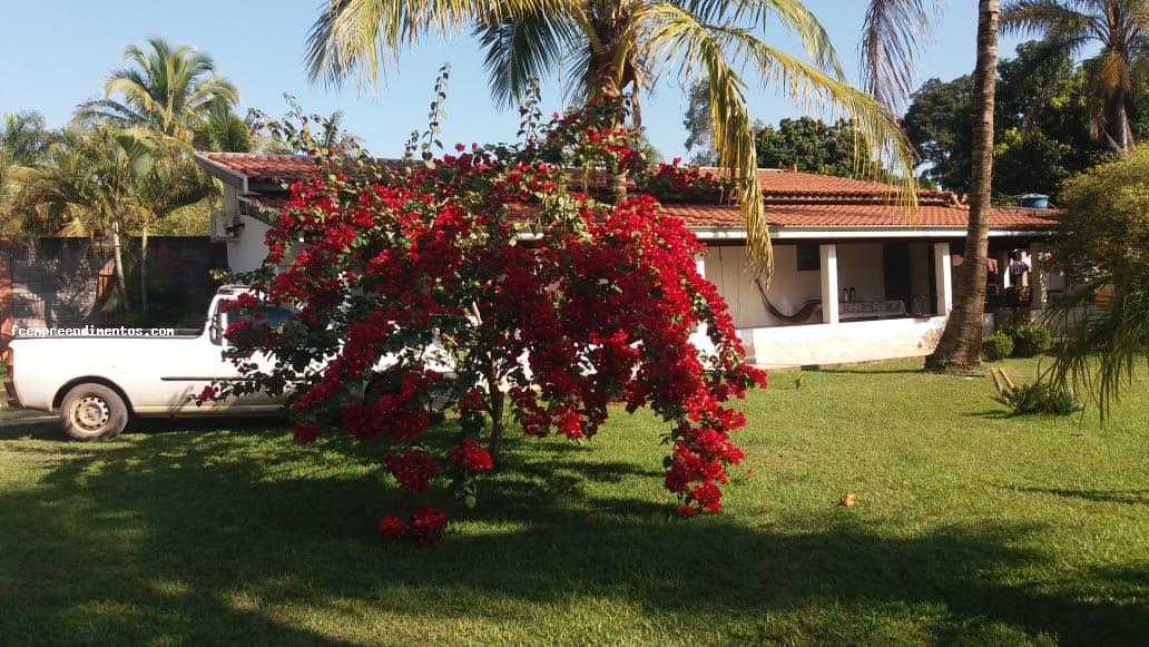 Fazenda à venda com 1 quarto, 1500m² - Foto 1