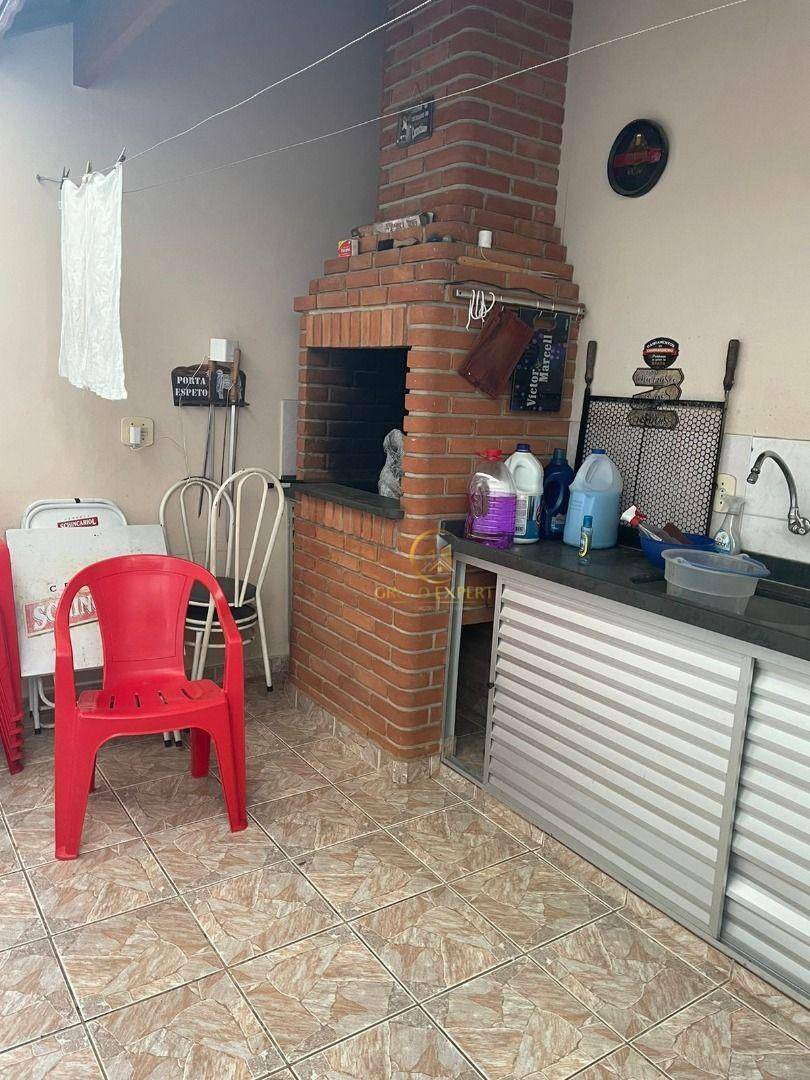 Sobrado à venda com 3 quartos, 161m² - Foto 4