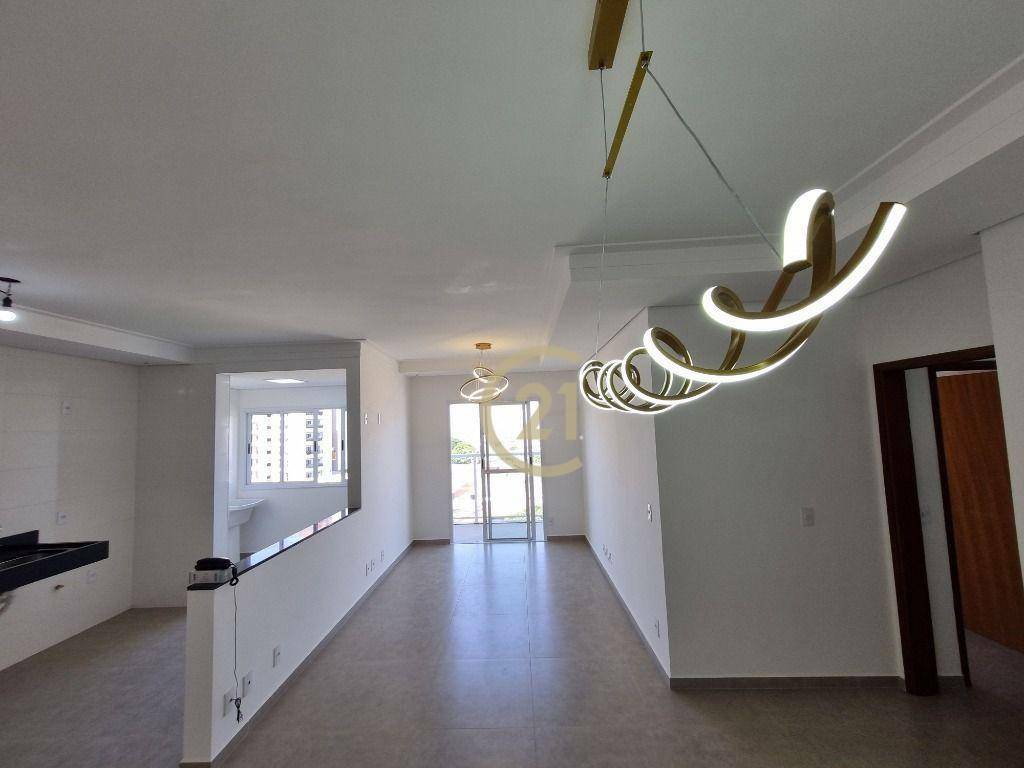 Apartamento à venda com 3 quartos, 94m² - Foto 8