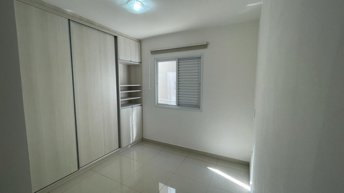 Apartamento à venda com 3 quartos, 77m² - Foto 11