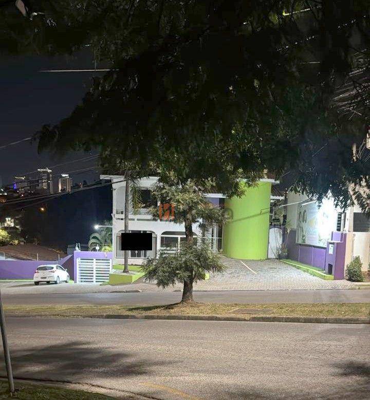 Prédio Inteiro, 700 m² - Foto 1