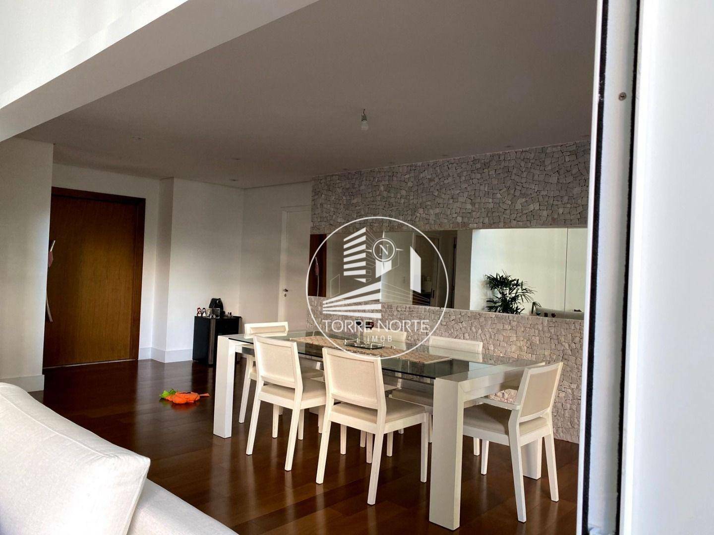 Apartamento à venda com 3 quartos, 238m² - Foto 2