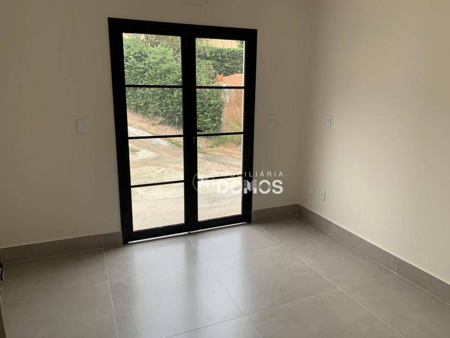 Casa à venda com 3 quartos, 400m² - Foto 3