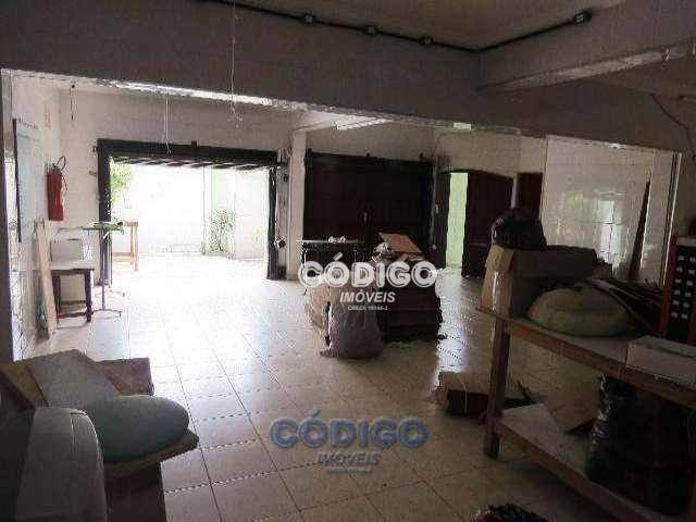 Casa à venda com 3 quartos, 300m² - Foto 2