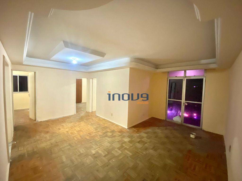 Apartamento para alugar com 4 quartos, 117m² - Foto 2