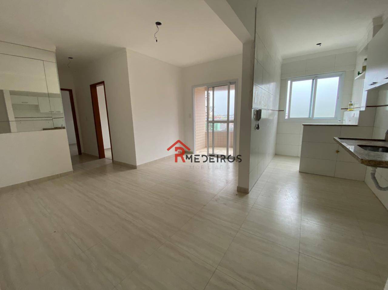 Apartamento à venda com 2 quartos, 60m² - Foto 2