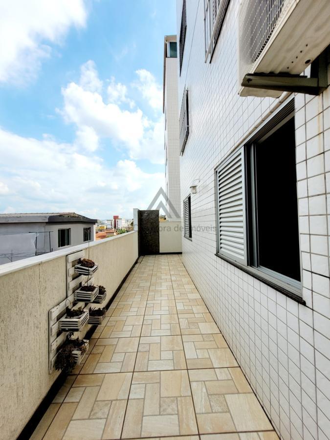 Apartamento à venda com 3 quartos, 148m² - Foto 3