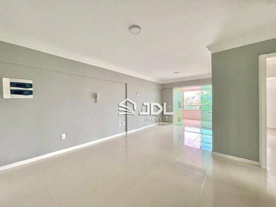 Apartamento à venda com 3 quartos, 107m² - Foto 6