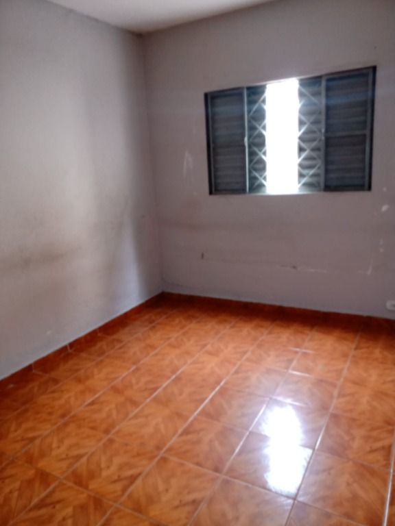 Casa para alugar com 1 quarto, 45m² - Foto 9