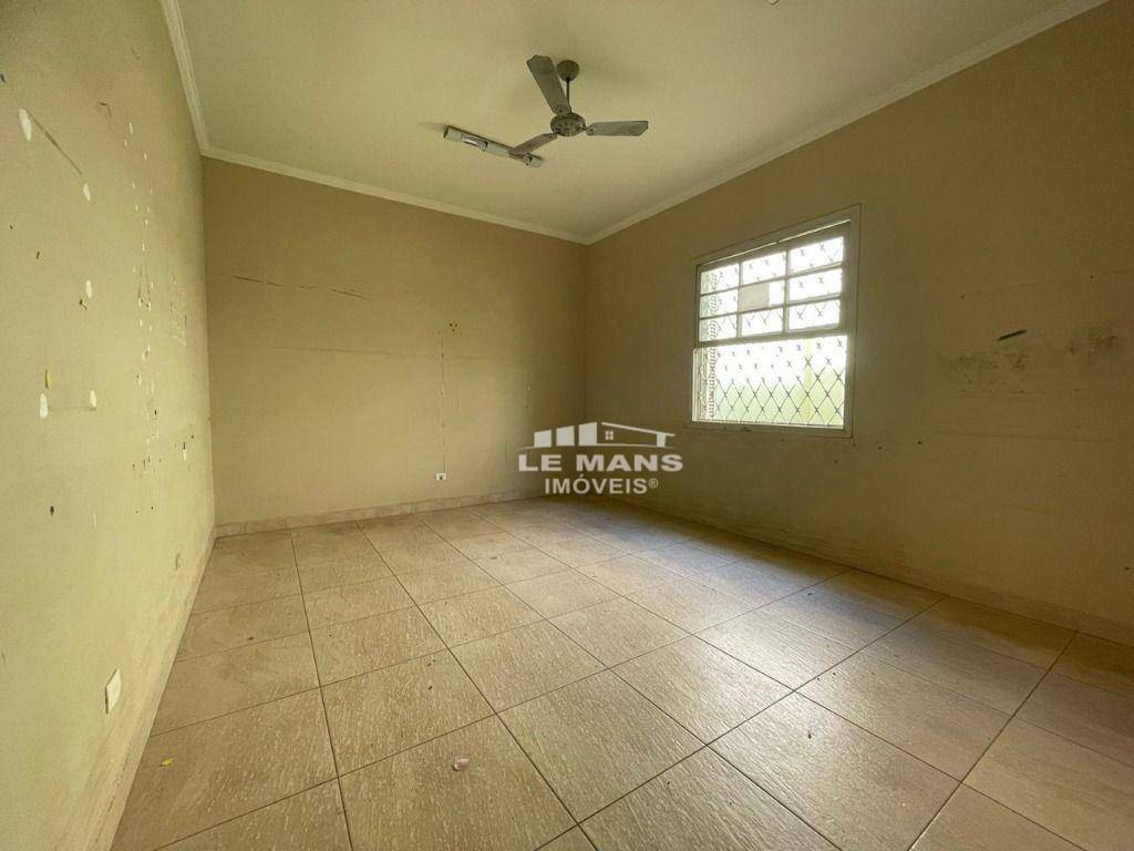 Casa à venda e aluguel com 4 quartos, 358m² - Foto 7