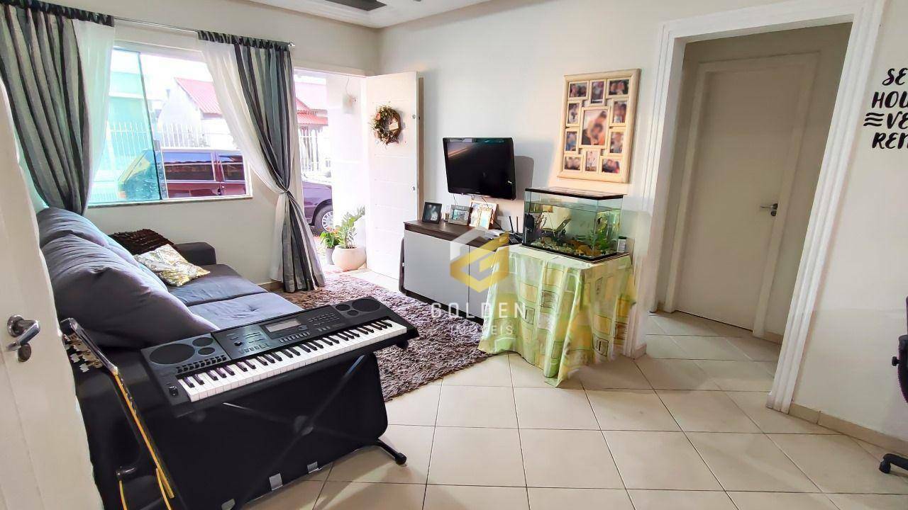 Casa à venda com 2 quartos, 80m² - Foto 4