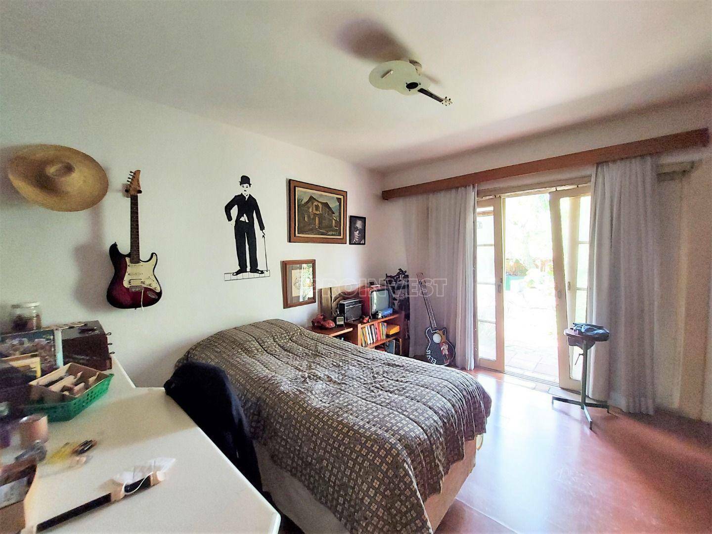 Casa à venda com 4 quartos, 382m² - Foto 15