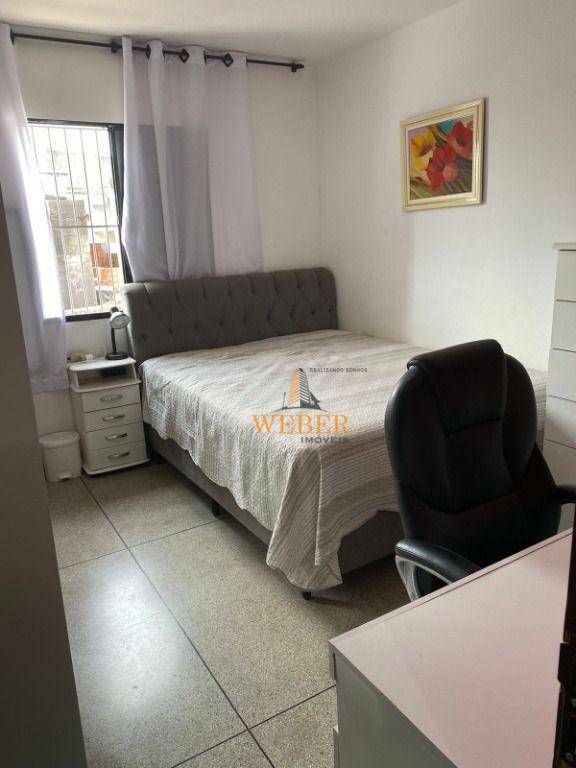 Sobrado à venda com 3 quartos, 120m² - Foto 1